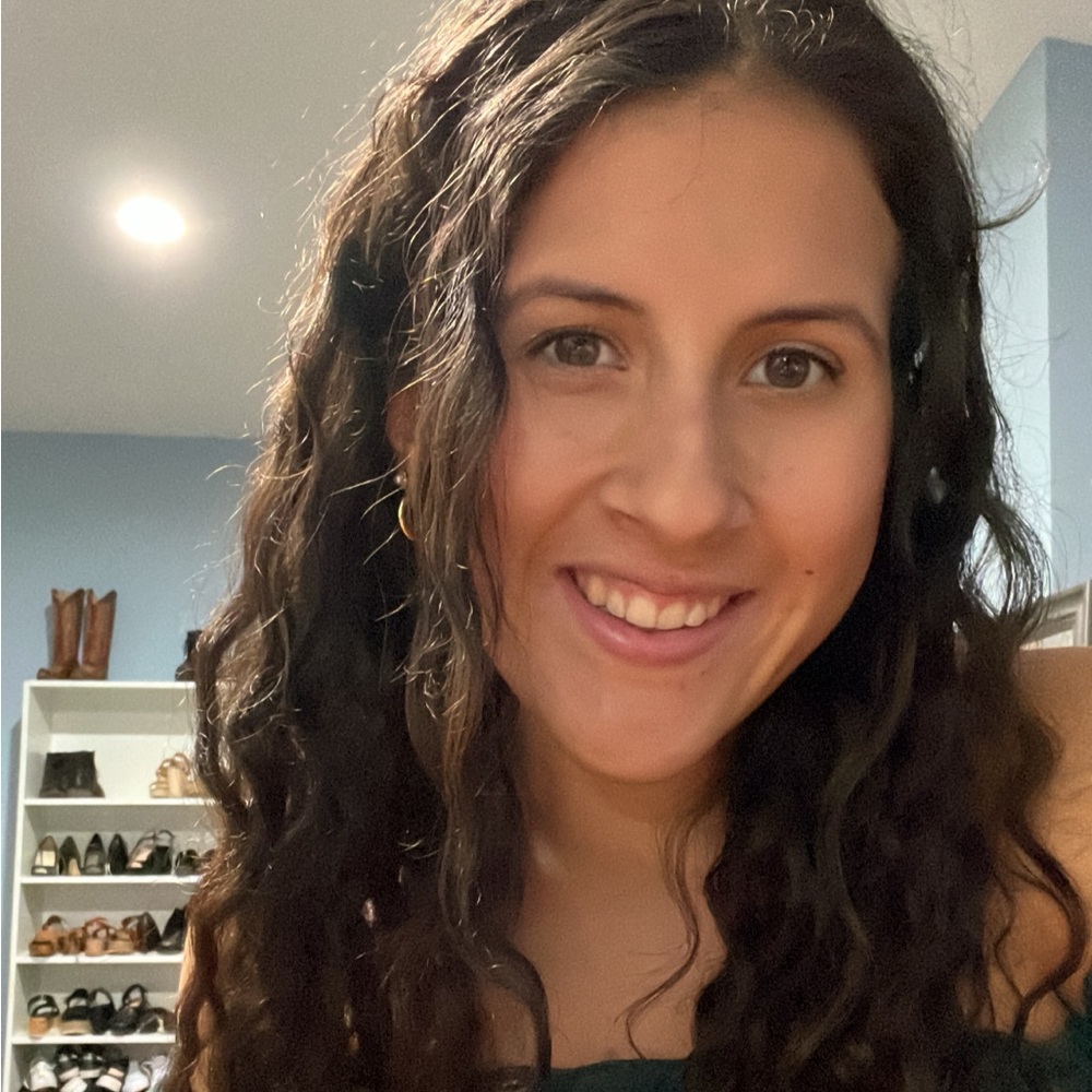 Hey guys! I’m a new posher who is passionate about fashion that is cheap! 🫶🏽